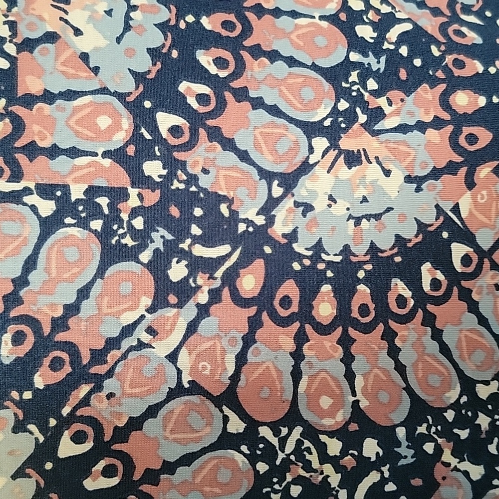 Lularoe Randy Style 3/4 Tee- Fan pattern - Picture 2 of 4